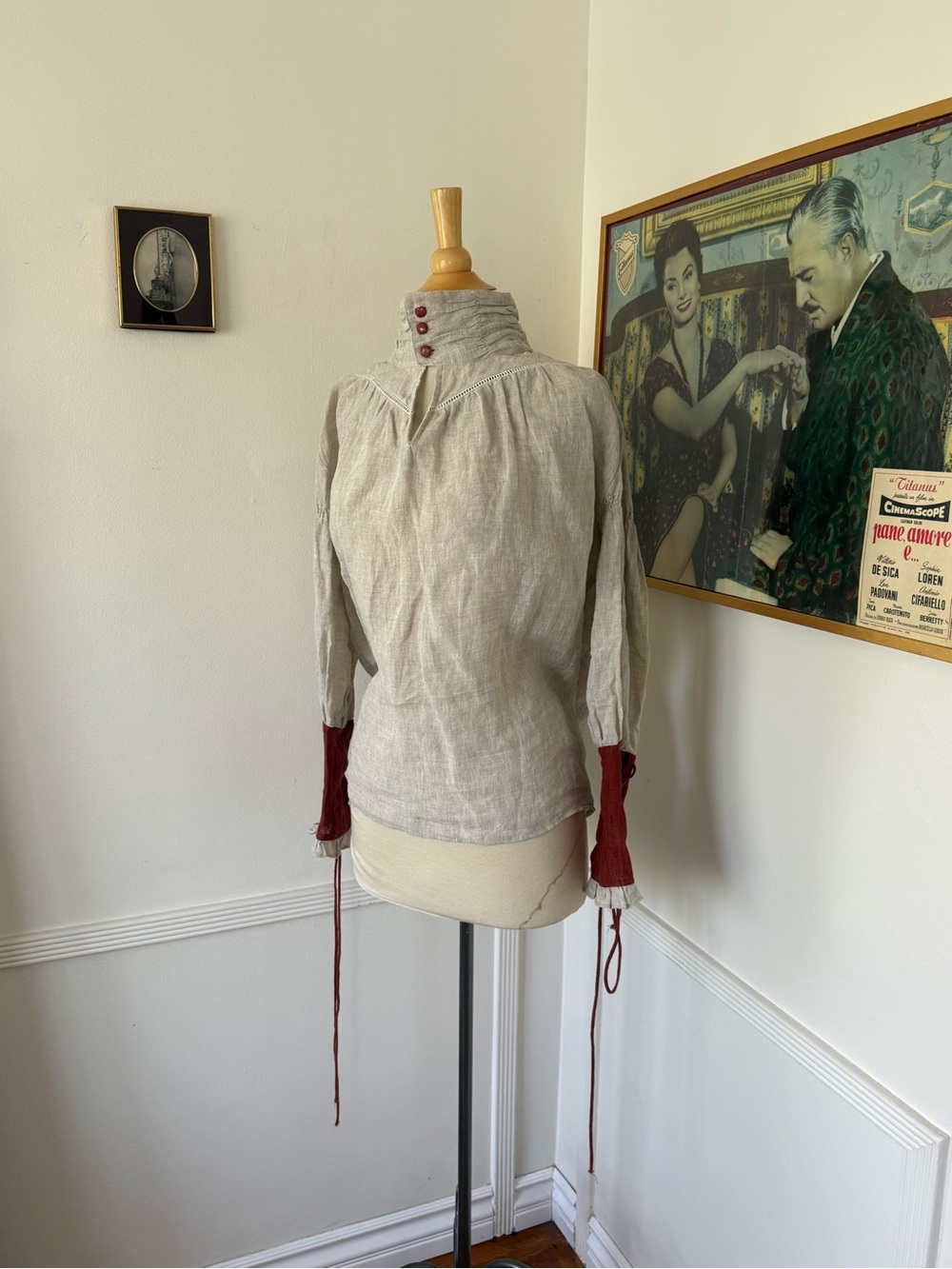 LinenNaive linen blouse